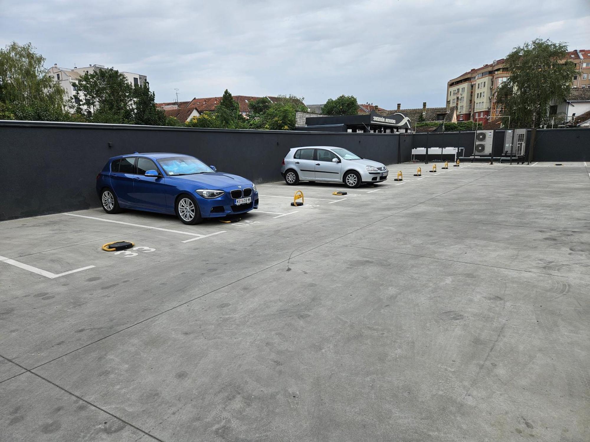 Paradiso - Besplatan Parking *